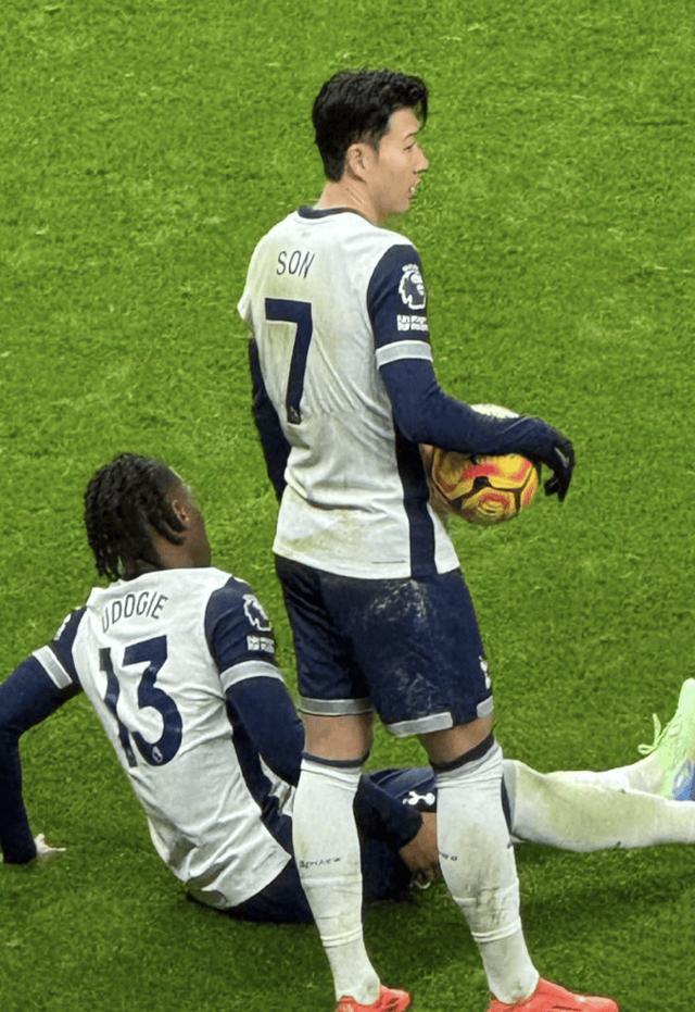 热刺客场落败,球员状态下滑 热刺客场落败,球员状态下滑