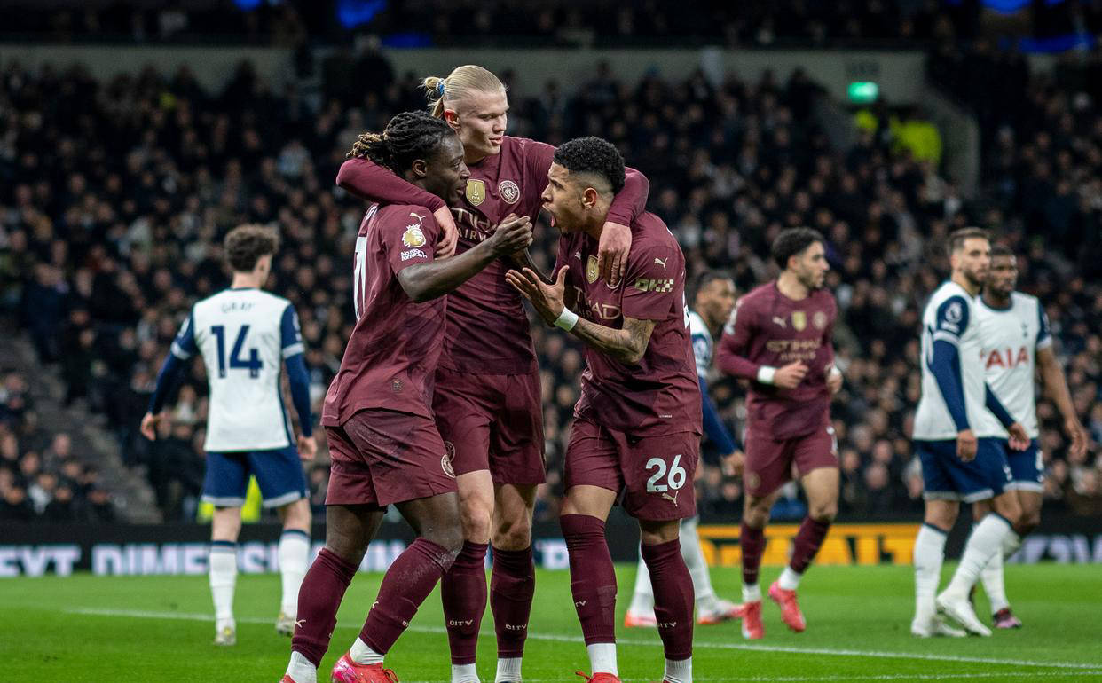 包含曼城逆转战胜,赢得关键比赛,实现连胜的词条 包含曼城逆转战胜,赢得关键比赛,实现连胜的词条