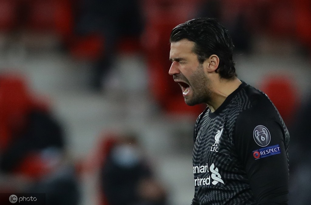 门将罗伯特完成了一次关键扑救的简单介绍