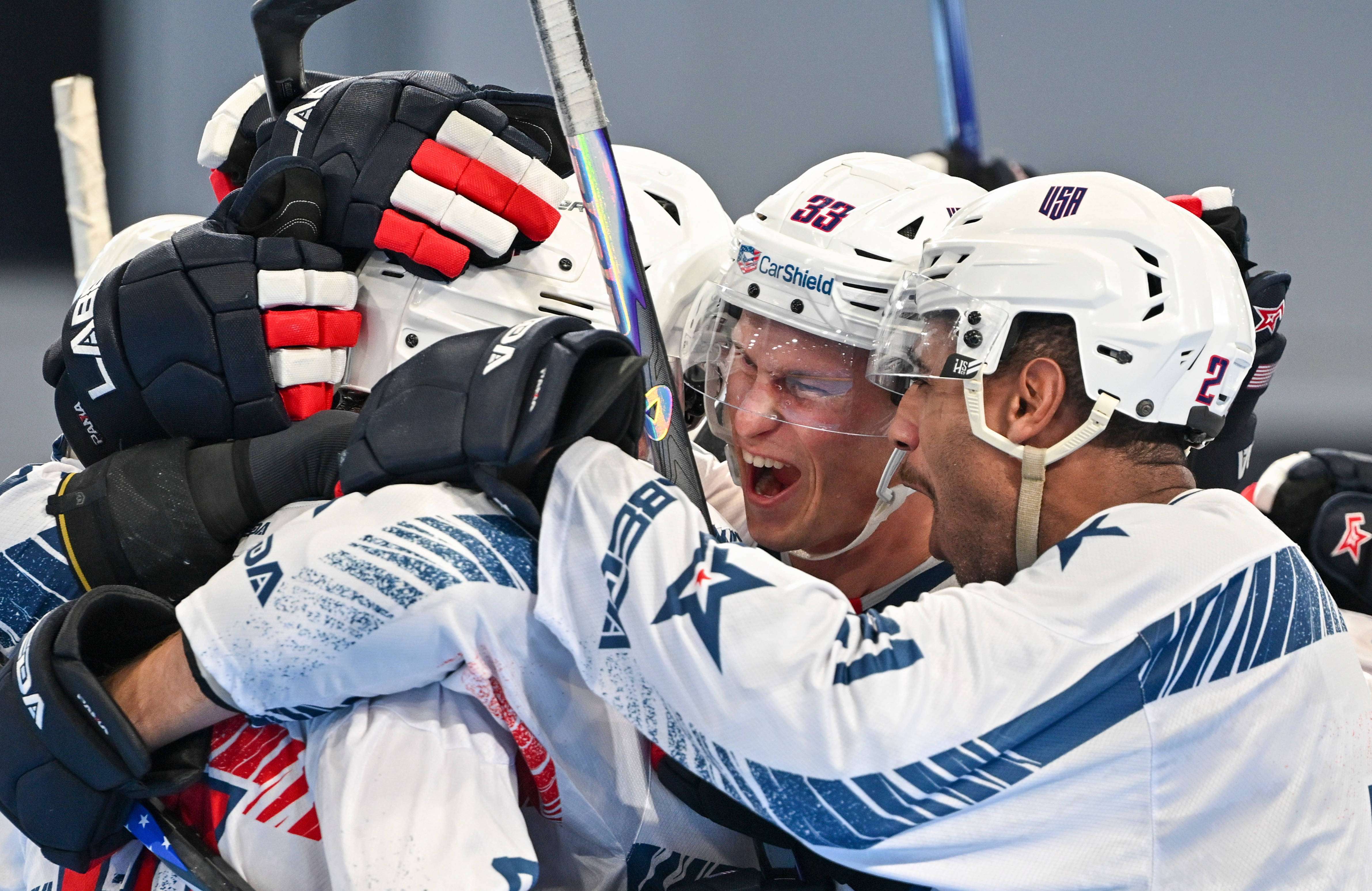 美国选手斩获跳水项目金牌，表现稳定出色